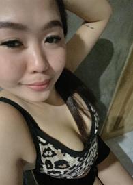 PINAY-SINGLEMOMPH