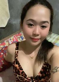 PINAY-SINGLEMOMPH