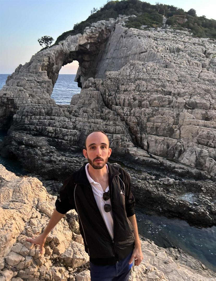 Nikos