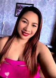 Laila D Leon